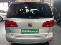 Gebraucht VW Touran Match 140 PS (102 kW) 2013 Silber Van / Kleinbus