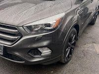 Gebraucht Ford Kuga ST-Line 179 PS (131 kW) 2017 Grau SUV