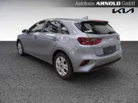 Gebraucht Kia Ceed Comfort 140 PS (102 kW) 2024 Lunarsilber Kleinwagen