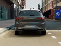 Neu VW Golf VIII Life 150 PS (110 kW) 2026 Grau Limousine