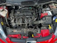 Gebraucht Ford Fiesta 97 PS (71 kW) 2010 Rot Kleinwagen