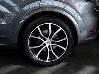 Gebraucht Porsche Cayenne 470 PS (345 kW) 2024 Grau SUV