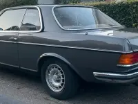 Gebraucht Mercedes 230 136 PS (100 kW) 1983 Grau Coupé