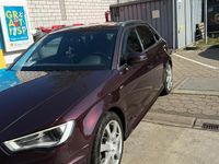 Gebraucht Audi A3 140 PS (102 kW) 2014 Violet Limousine