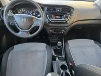 Gebraucht Hyundai i20 75 PS (55 kW) 2015 Weiß Kleinwagen