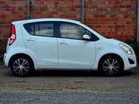 Gebraucht Suzuki Splash Basic 68 PS (50 kW) 2014 Weiß Kleinwagen
