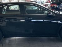 Neu Kia Ceed Spirit 140 PS (102 kW) 2025 Schwarz Kleinwagen