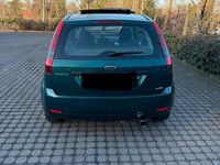 Usata Ford Fiesta 70 CV (51 kW) 2002 Verde Utilitaria