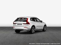 Gebraucht Volvo XC60 Core 197 PS (144 kW) 2023 Crystal weißperleffekt SUV