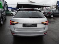 Gebraucht Skoda Superb Style 150 PS (110 kW) 2022 Brilliantsilber Kombi