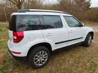 Gebraucht Skoda Yeti Ambition 110 PS (80 kW) 2015 Weiß SUV