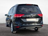 Neu VW Touran 150 PS (110 kW) 2025 Schwarz Van / Kleinbus