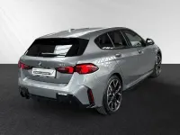 Gebraucht BMW 120 M Sport 163 PS (119 kW) 2025 Skyscraper grau metallic Kleinwagen