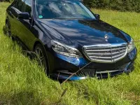 Gebraucht Mercedes E300 204 PS (150 kW) 2013 Blau Limousine