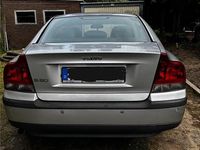 Second-hand Volvo S60 2004 Argintiu Berlinǎ