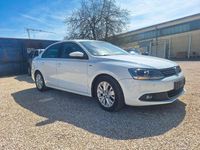 Gebraucht VW Jetta Life 105 PS (77 kW) 2014 Weiß Limousine