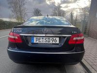 Second-hand Mercedes E250 204 CP (150 kW) 2011 Negru Berlinǎ