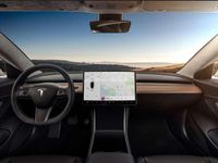 Second-hand Tesla Model 3 350 kW (476 CP) 2019 Alb Berlinǎ