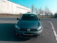 Gebraucht VW Golf VI 105 PS (77 kW) 2012 Grau Kleinwagen