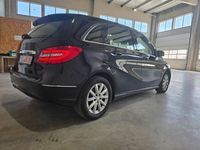 Gebraucht Mercedes B180 122 PS (89 kW) 2011 Schwarz Van / Kleinbus
