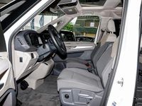 Gebraucht VW Multivan Life 150 PS (110 kW) 2024 Candyweiss Van