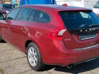 Używany Volvo V60 190 KM (139 kW) 2014 Czerwony Kombi