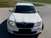 Gebraucht Skoda Superb 2011 Weiß Kombi