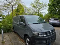 Gebraucht VW Transporter 150 PS (110 kW) 2018 Grau Van