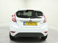 Gebraucht Ford Fiesta Titanium 97 PS (71 kW) 2013 Weiß Limousine