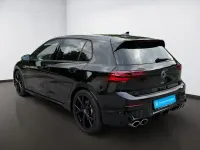 Second-hand VW Golf VIII R 320 CP (235 kW) 2023 Negru Berlinǎ