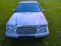 Gebraucht Mercedes 300 113 PS (83 kW) 1992 Silber Kombi