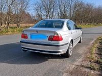 Gebraucht BMW 320 170 PS (125 kW) 2001 Silber Limousine