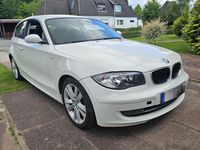 Używany BMW 116 122 KM (89 kW) 2009 Biały Hatchback