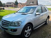 Gebraucht Mercedes ML320 224 PS (164 kW) 2008 Silber SUV