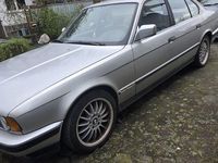 Używany BMW 520 129 KM (94 kW) 1990 Srebrny Sedan/Limuzyna