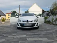 Gebraucht Opel Corsa Color Edition 101 PS (74 kW) 2011 Weiß Kleinwagen