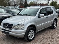 Używany Mercedes ML430 272 KM (200 kW) 2000 Szary SUV