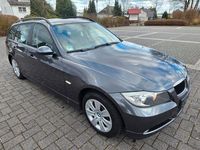 Gebraucht BMW 318 129 PS (94 kW) 2006 Grau Kombi