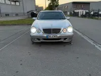 Używany Mercedes E280 Elegance 204 KM (150 kW) 2002 Srebrny Sedan/Limuzyna