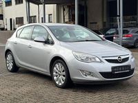 Gebraucht Opel Astra Edition 116 PS (85 kW) 2011 Silber Limousine