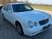 Gebraucht Mercedes E220 115 PS (84 kW) 2000 Weiß Limousine