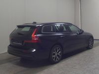 Gebraucht Volvo V60 163 PS (119 kW) 2022 Schwarz Kombi