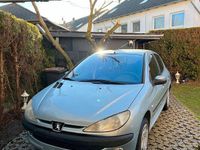 Gebraucht Peugeot 206 75 PS (55 kW) 2003 Silber Kleinwagen