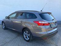 Gebraucht Ford Focus Trend 125 PS (91 kW) 2013 Braun Kombi