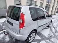 Gebraucht Skoda Roomster Plus Edition 105 PS (77 kW) 2012 Brilliantsilber metallic Van / Kleinbus
