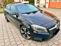 Gebraucht Mercedes A180 122 PS (89 kW) 2014 Schwarz Limousine