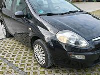 gebraucht Fiat Grande Punto 1.4 8v schwarz 4tür sehr guter Zustand wenig km