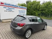 Gebraucht Opel Astra 140 PS (102 kW) 2011 Grau Limousine