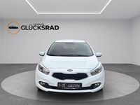 Gebraucht Kia Ceed Spirit 99 PS (72 kW) 2013 Weiß Kleinwagen