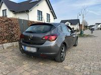 Gebraucht Opel Astra Edition 160 PS (117 kW) 2011 Grau Limousine